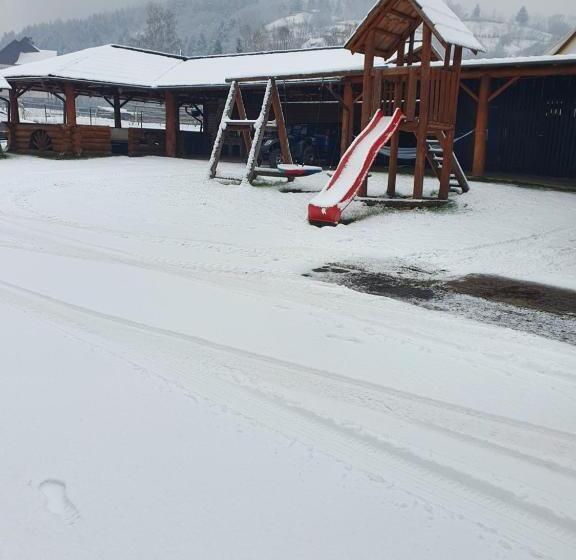 بنسيون Casa Laurentiu