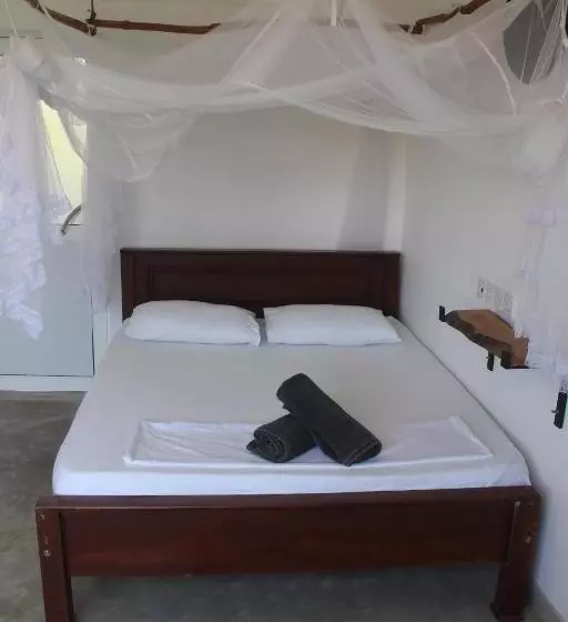 The Stables Hotel Midigama