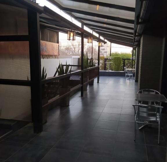 فندق صغير Lantonia