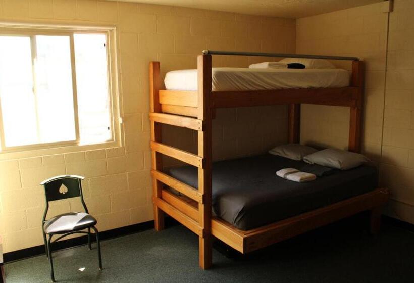 Ashland Commons Hostel