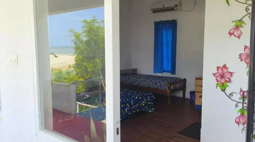 ベッドアンドブレックファースト Funky Art Beach Home