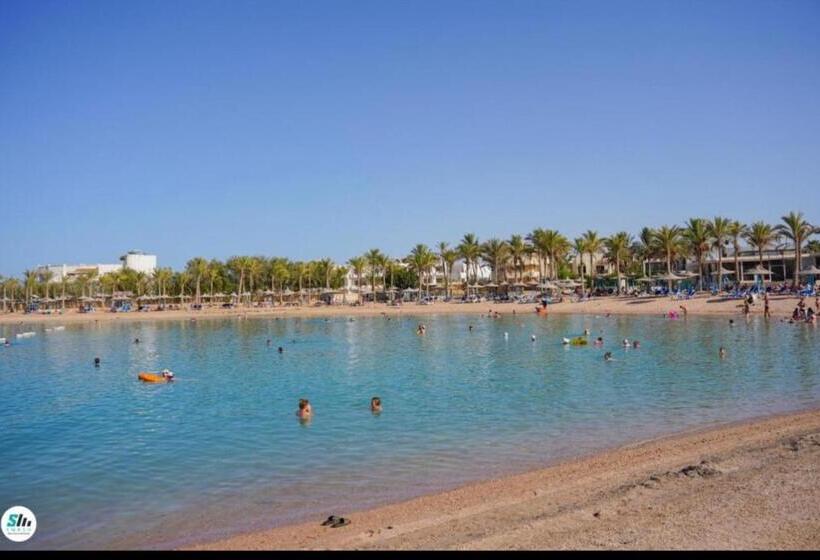 Chalet In Mirage Bay & Aqua Park