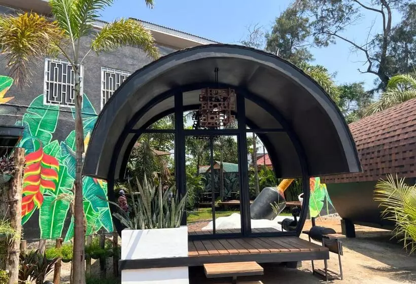 Funtasea Hotel And Beach Resort