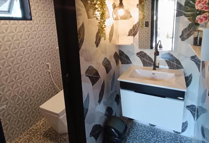 Funtasea Hotel And Beach Resort