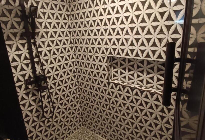 Funtasea Hotel And Beach Resort