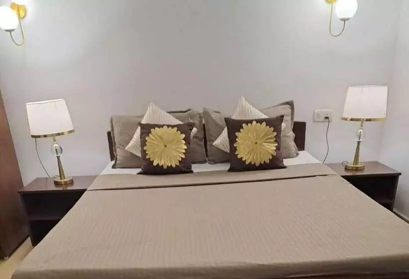 Hotel Apricot Inn