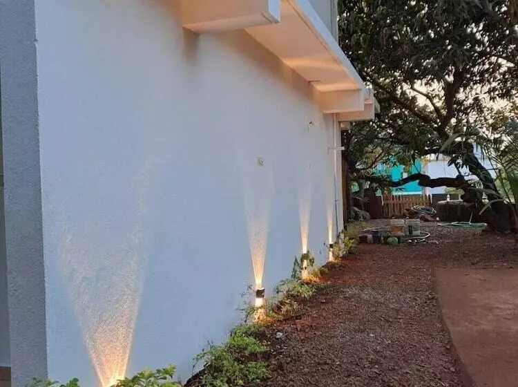 Hotel Apricot Inn