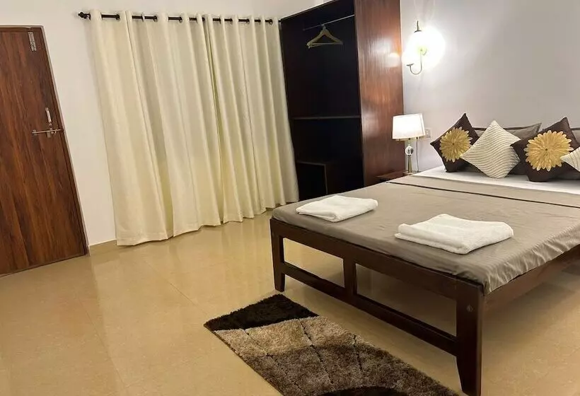 Hotel Apricot Inn