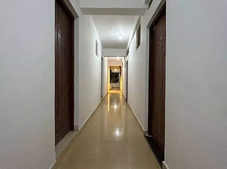 Hotel Apricot Inn