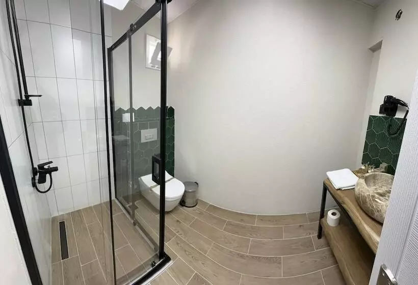 ホテル Kingway Suite