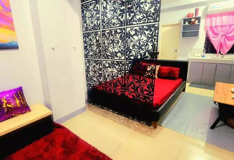 ペンション B Backpackers Transient