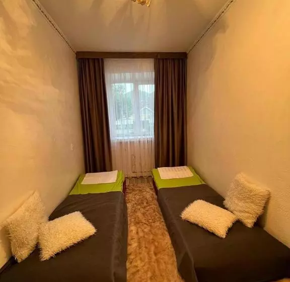 پانسیون Guesthouse Kyrgyz Uz