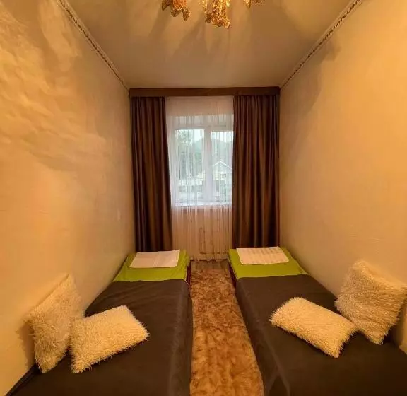 پانسیون Guesthouse Kyrgyz Uz