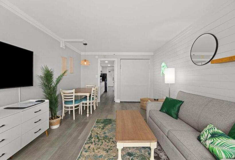 Resort Otel Ocean Front Luxury Grand Cayman Restort, 10 Pools, Hot Tubs, Lazy River, Water Park, 2 Onsite Restau