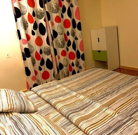 Airport Hotel Room   Sheraton