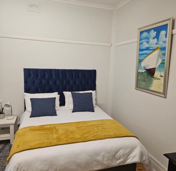 مبيت وإفطار 13 On Fifth Avenue, Walmer, Port Elizabeth