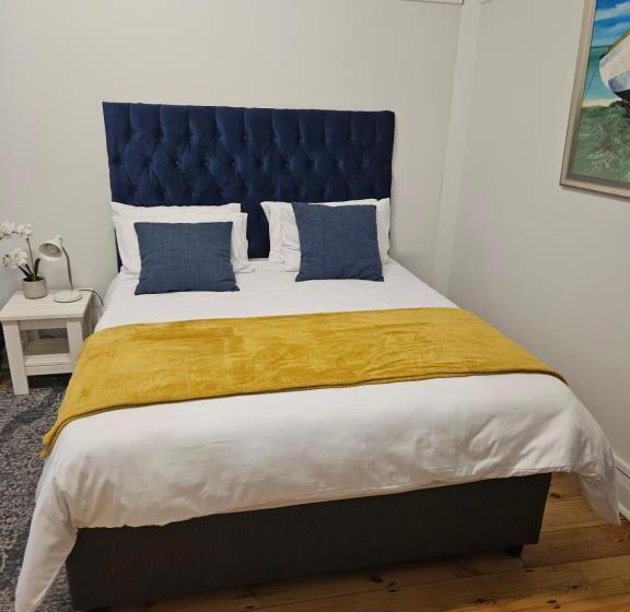 مبيت وإفطار 13 On Fifth Avenue, Walmer, Port Elizabeth