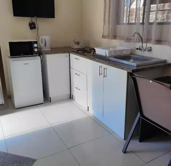 ベッドアンドブレックファースト Back Of The Moon Guesthouse