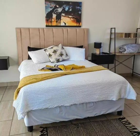 ベッドアンドブレックファースト Back Of The Moon Guesthouse