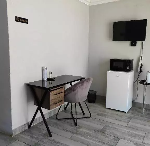 ベッドアンドブレックファースト Back Of The Moon Guesthouse