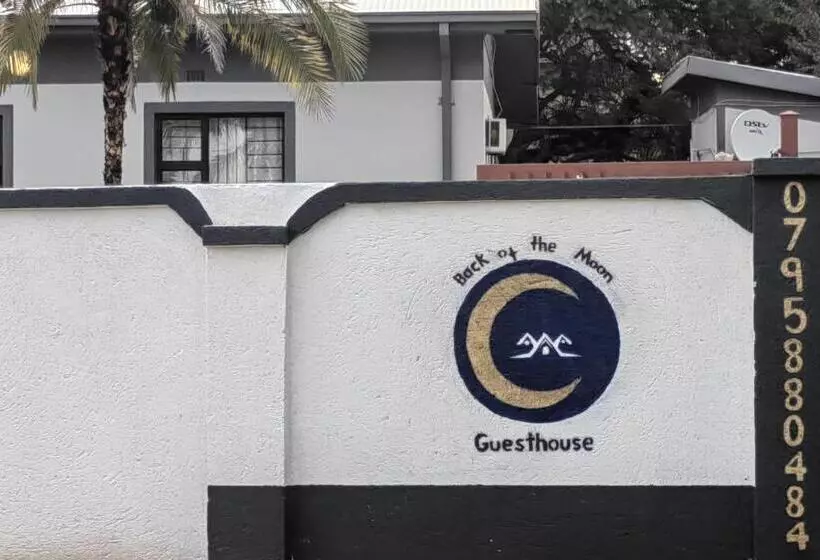 ベッドアンドブレックファースト Back Of The Moon Guesthouse