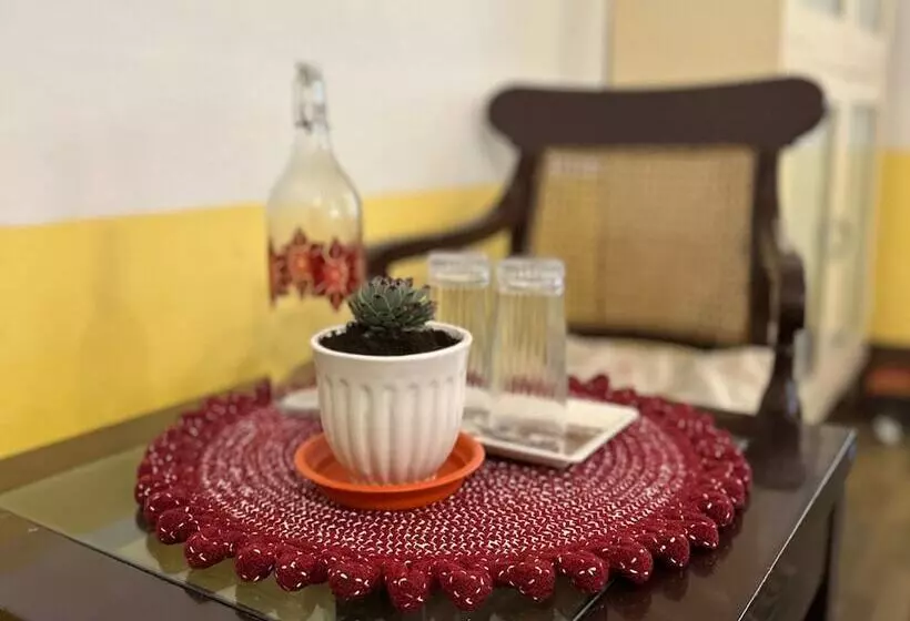 تختخواب و صبحانه La Address Retreat   The Heritage Homestay