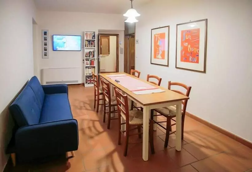 ベッドアンドブレックファースト Rossotoscano