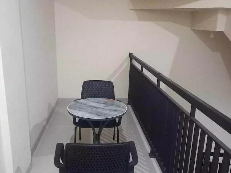 ホテル Barada Poris