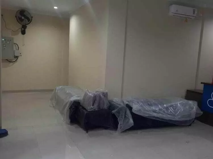 ホテル Barada Poris