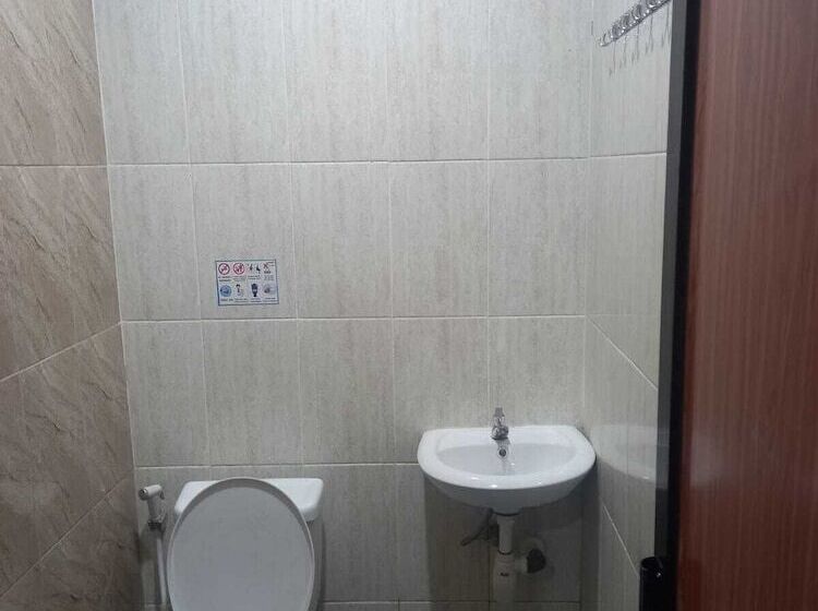 בית מלון כפרי Barada Poris