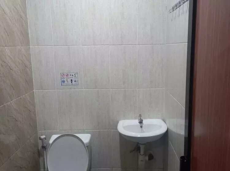 ホテル Barada Poris