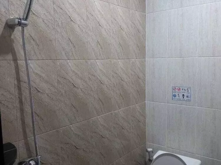 ホテル Barada Poris