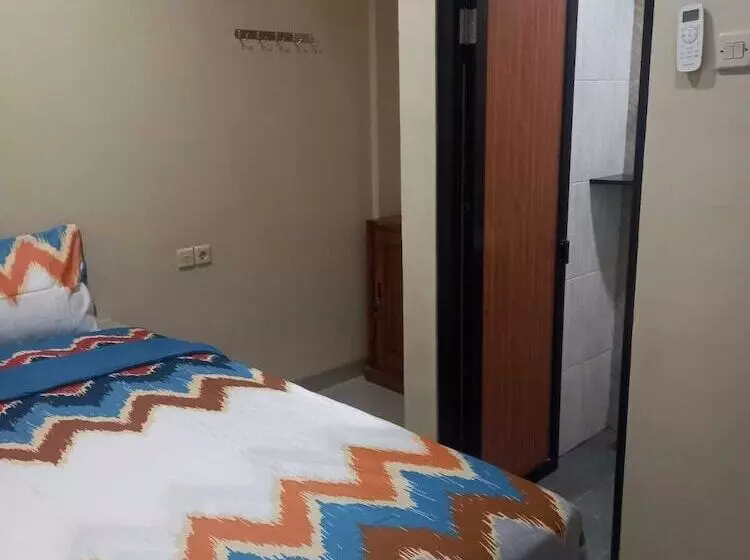 ホテル Barada Poris