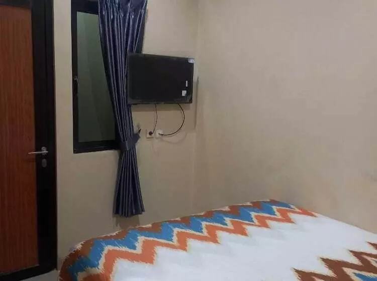 ホテル Barada Poris