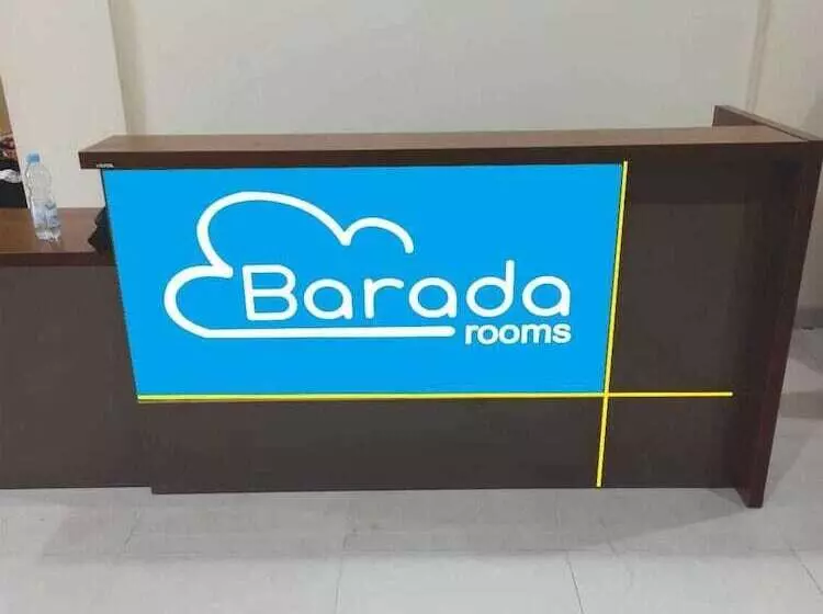 ホテル Barada Poris
