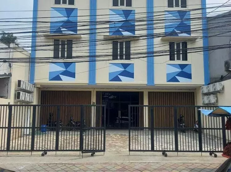 ホテル Barada Poris