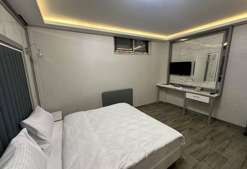 هتل Gazelle Suites