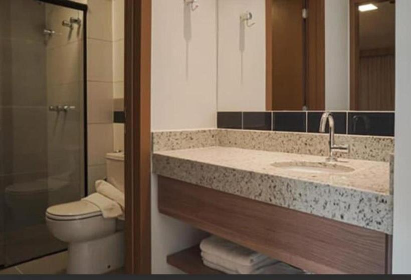 هتل Prive Praias Do Lago Eco Resort