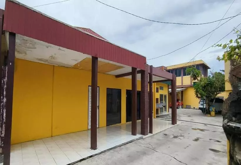 ホテル Oyo 93521 Wisma Flamboyan