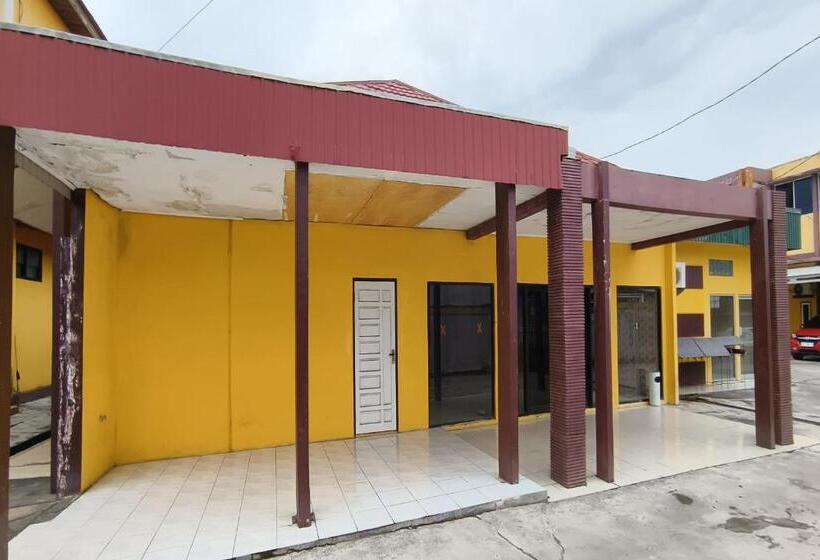 Hotel Oyo 93521 Wisma Flamboyan