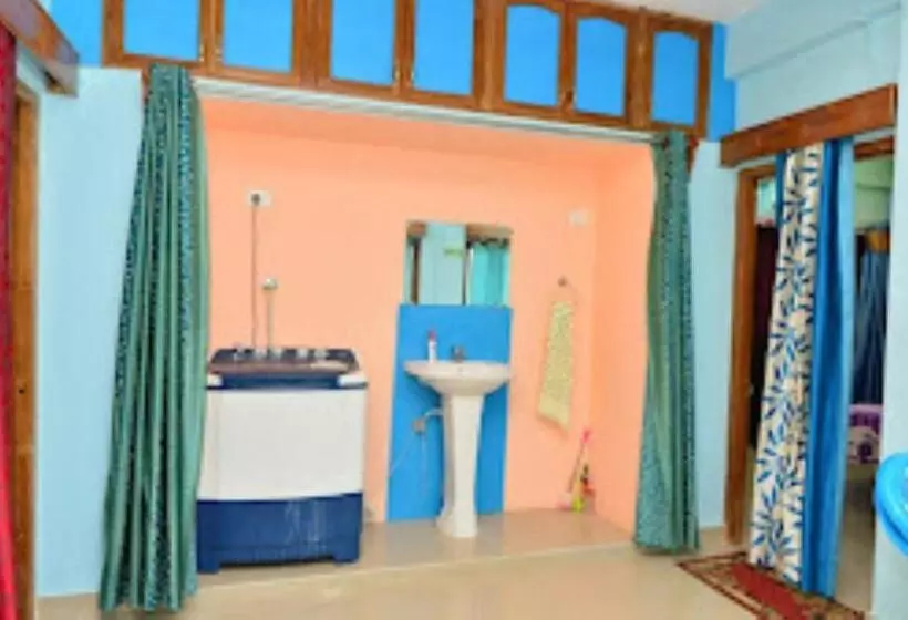 ホテル Pramod Bhawan , Port Blair