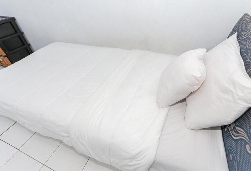 Hotel Spot On 93515 Pulo Gebang Guest House