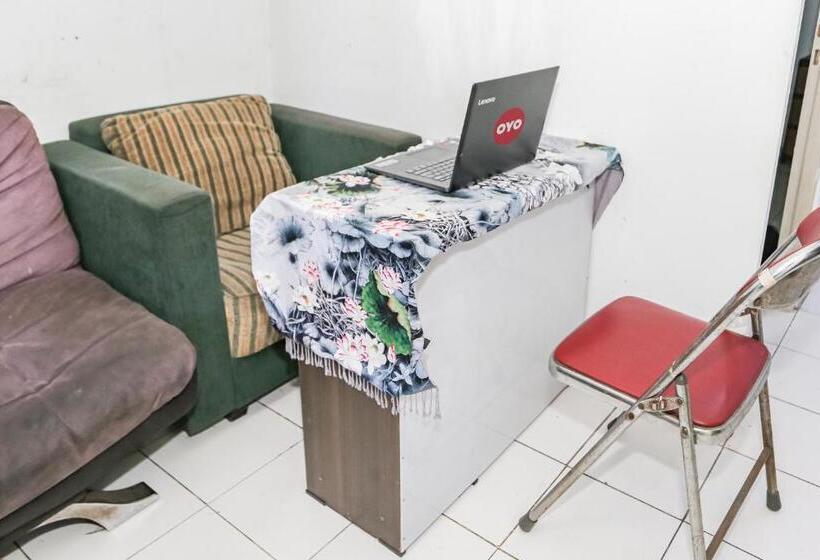 Hotel Spot On 93515 Pulo Gebang Guest House