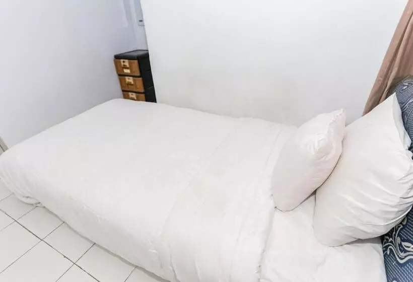 ホテル Spot On 93515 Pulo Gebang Guest House