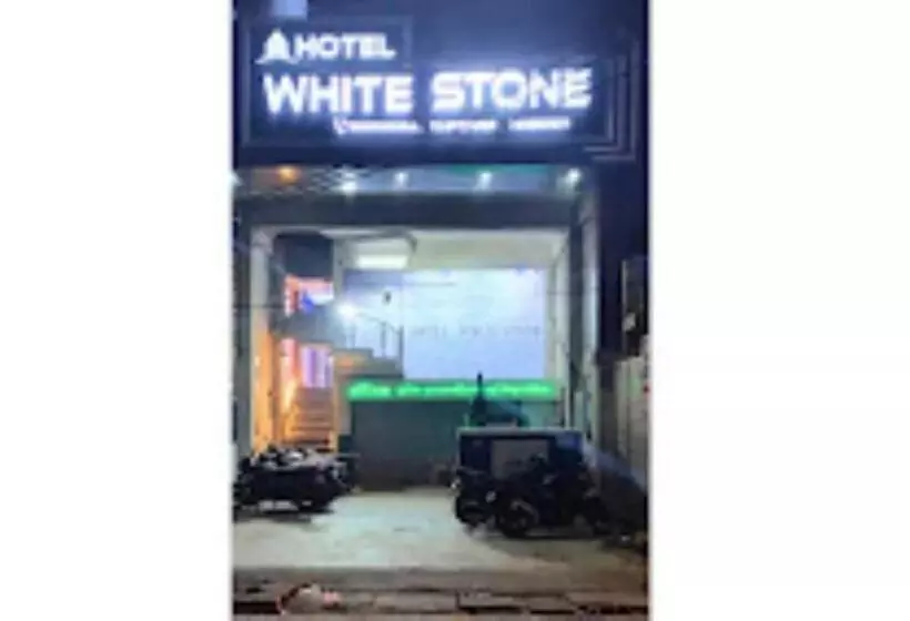 Hotelli White Stone, Gonda
