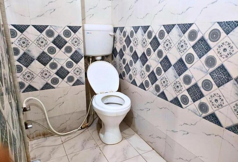 ホテル White Stone, Gonda