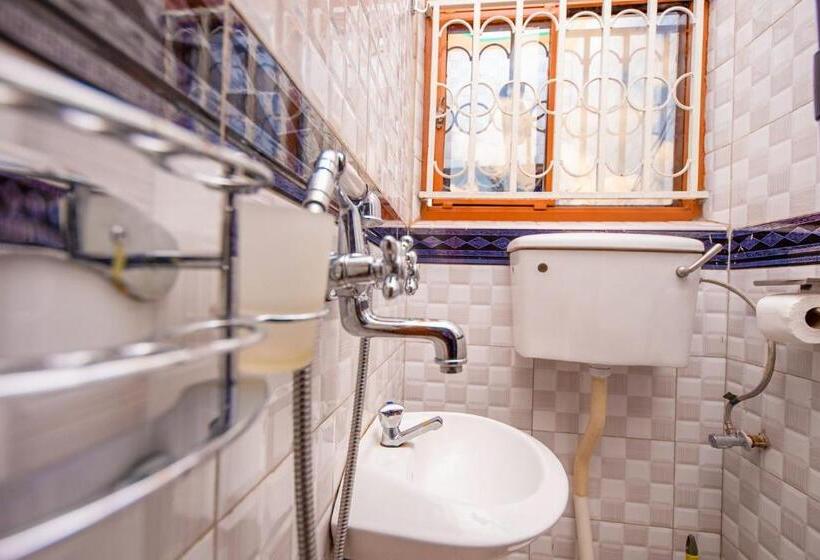 پانسیون De Guest Cave