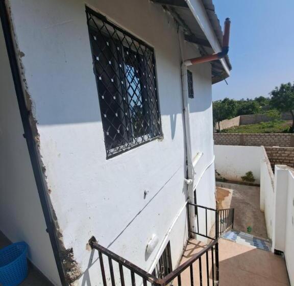 Пансион Diamond Sands Villa