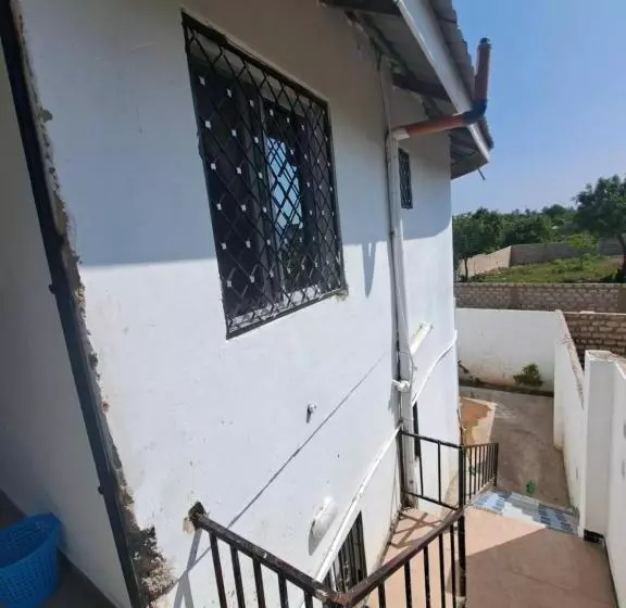 پانسیون Diamond Sands Villa