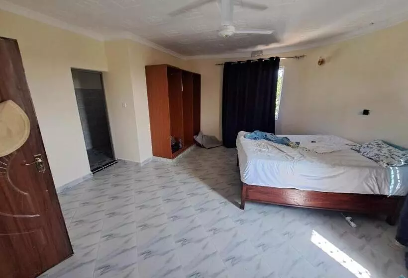 پانسیون Diamond Sands Villa